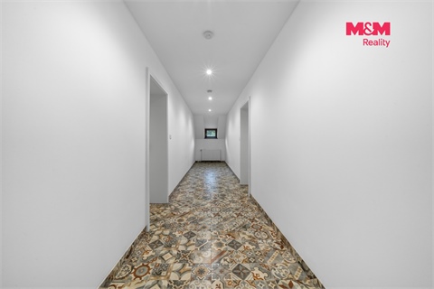 Prodej rodinného domu, 486 m² - 24