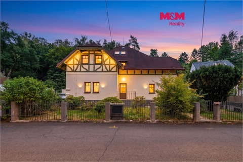 Prodej rodinného domu, 486 m² 0