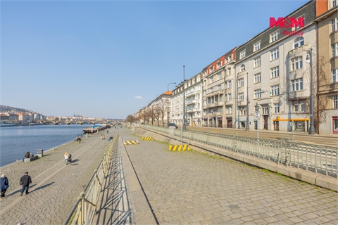 Pronájem bytu 3+1, 101 m² 24