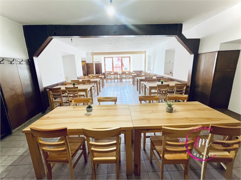 Pronájem komerčního objektu, 282 m² 2