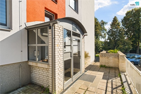 Prodej bytu 1+1, 44 m² 18