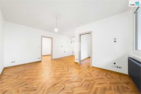 Prodej bytu 1+1, 44 m² 6