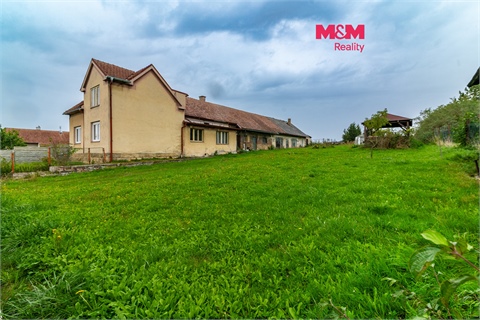 Prodej stavebního pozemku, 2 169 m² 0