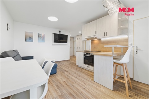 Prodej bytu 4kk, 70 m² 2
