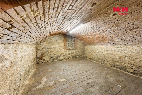 Prodej obchodních prostor, 240 m² 28