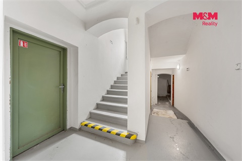 Prodej obchodních prostor, 240 m² 6