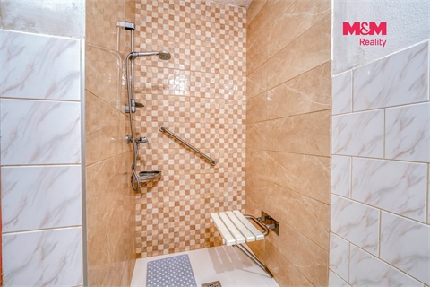 Prodej rodinného domu, 205 m² 12