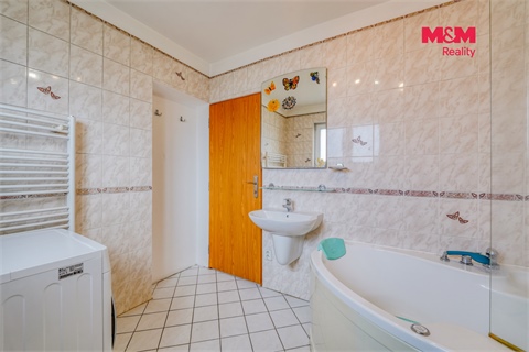 Prodej rodinného domu, 205 m² 24