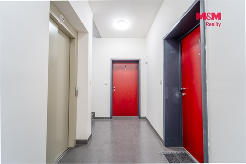 Pronájem bytu 3kk, 79 m² - 18