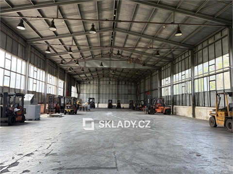 Pronájem skladu / haly, 1 500 m² - 0
