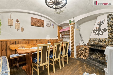Prodej rodinného domu, 180 m² - 2