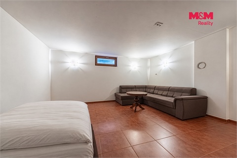 Prodej rodinného domu, 300 m² - 14