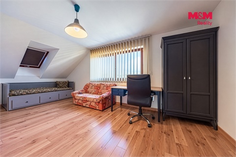 Prodej rodinného domu, 300 m² 10