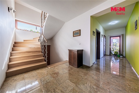 Prodej rodinného domu, 300 m² - 6