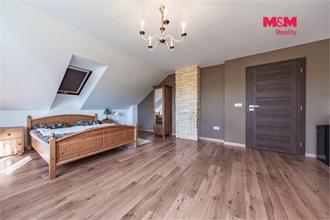 Prodej rodinného domu, 300 m² 8