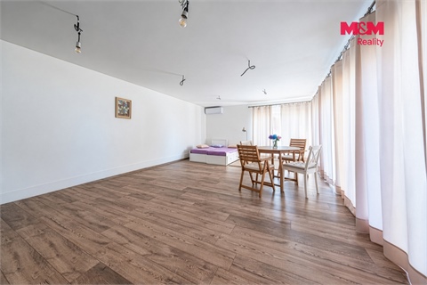 Prodej rodinného domu, 300 m² 12
