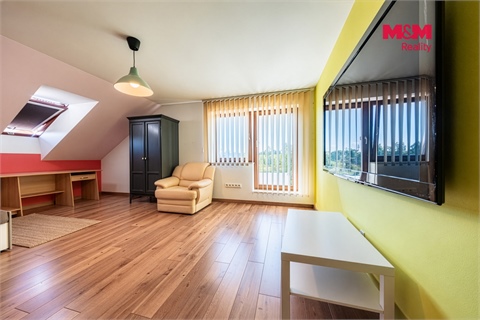 Prodej rodinného domu, 300 m² - 10