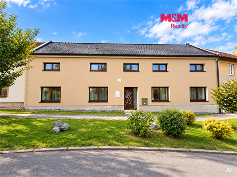 Prodej rodinného domu, 195 m² 0