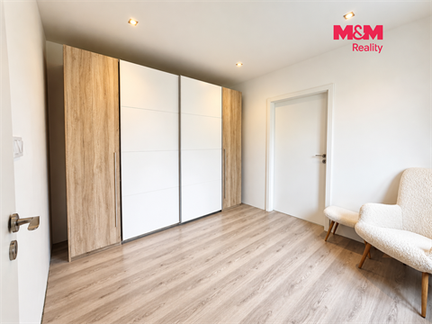 Prodej rodinného domu, 195 m² 8