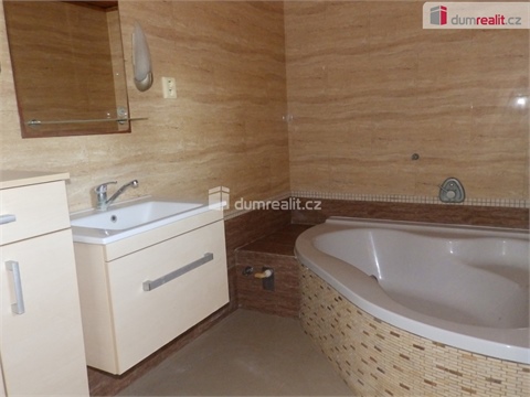 Prodej rodinného domu, 180 m² - 20