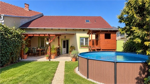 Prodej rodinného domu, 99 m² - 0