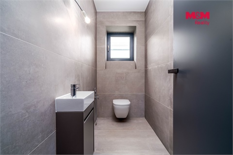 Prodej rodinného domu, 233 m² 24