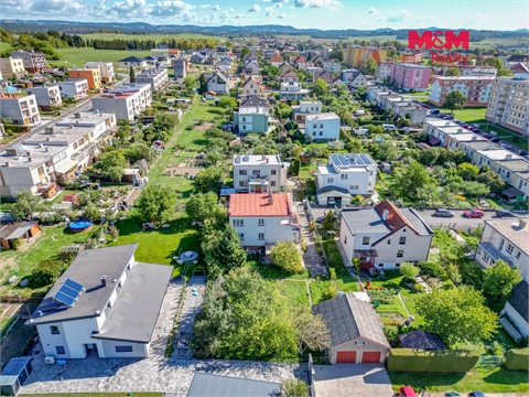Prodej rodinného domu, 303 m² 6