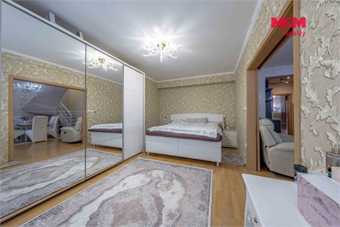 Prodej bytu 4kk, 113 m² - 0