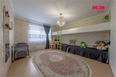 Prodej bytu 4kk, 113 m² 2