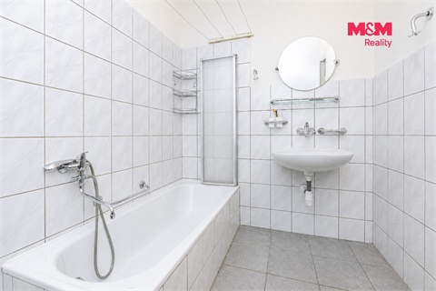 Prodej rodinného domu, 180 m² - 16