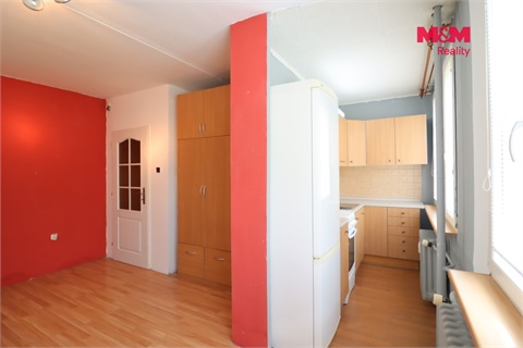 Prodej bytu 1+1, 27 m² - 2