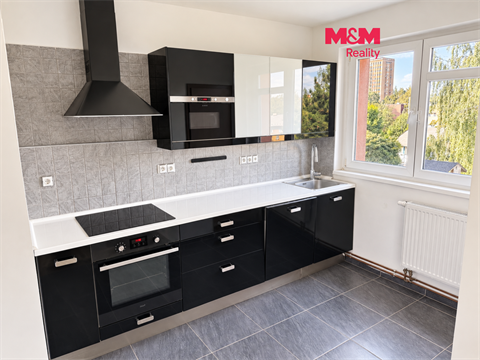 Pronájem bytu 3+1, 79 m² 0