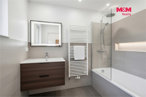 Prodej rodinného domu, 170 m² - 6