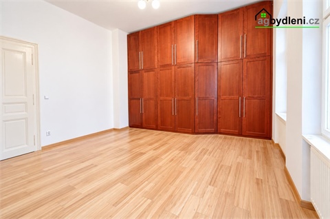 Pronájem bytu 2+1, 53 m² 2