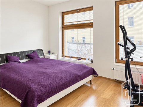 Pronájem bytu 2kk, 57 m² - 2