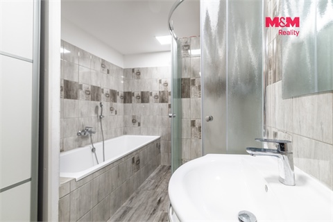 Prodej komerčního objektu, 422 m² 4