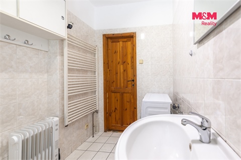 Prodej komerčního objektu, 422 m² 14