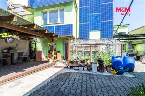 Prodej komerčního objektu, 422 m² 2