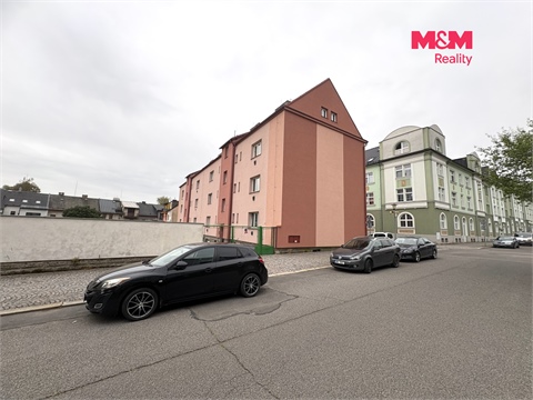 Pronájem bytu 1kk, 35 m² 10