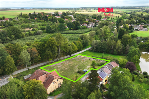 Prodej stavebního pozemku, 3 180 m² 0