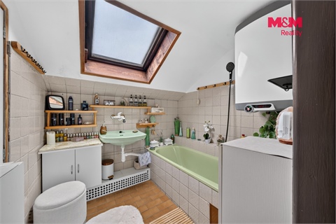 Prodej rodinného domu, 190 m² - 18