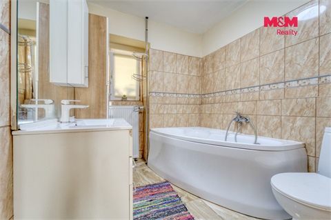 Prodej rodinného domu, 213 m² - 12