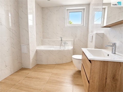Pronájem bytu 3kk, 106 m² - 4