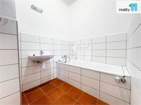 Pronájem bytu 2+1, 75 m² - 2