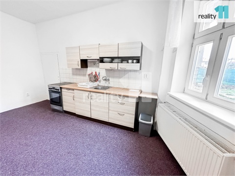 Pronájem bytu 2+1, 75 m² 0