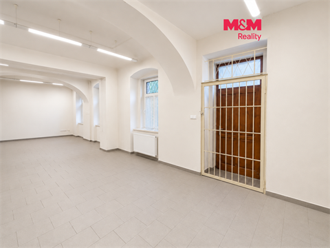 Pronájem obchodních prostor, 110 m² 0