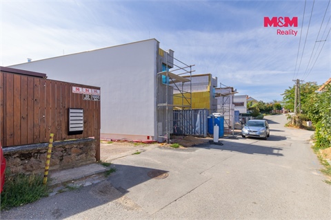 Prodej stavebního pozemku, 1 842 m² - 12