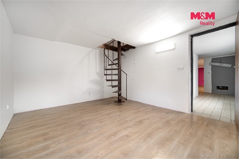 Prodej rodinného domu, 100 m² 10