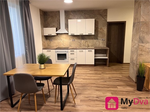 Pronájem bytu 2kk, 62 m² 0