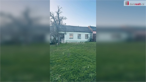Prodej stavebního pozemku, 1 696 m² 0